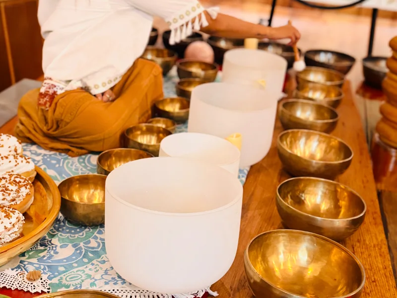 Students practising sound healing at Haritha Yogshala, Tapovan Rishikesh (photo 3)